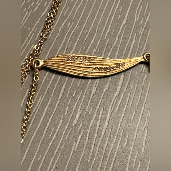 Chloe + Isabel Gilded Reeds Aventurine Long Pendant - Picture 3 of 10